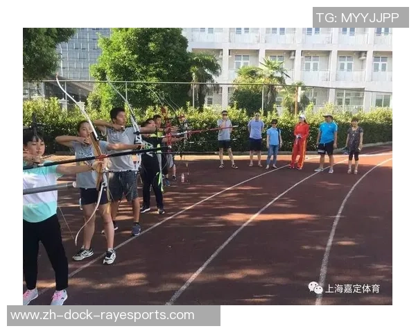 在绿茵场上追梦AC米兰的荣耀与奋斗之路