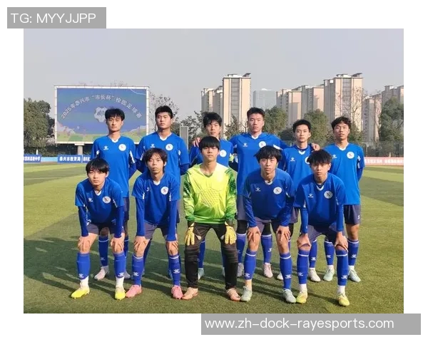 夏天穿足球服的时尚搭配指南让你在炎热季节也能尽显运动魅力